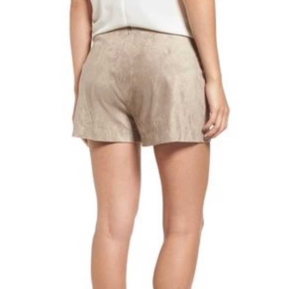 Cupcakes and Cashmere size 6 shorts faux suede - Picture 2 of 10